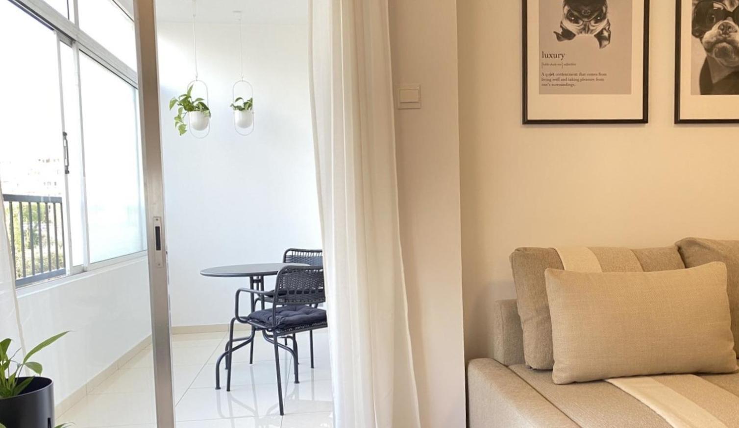 Central Boutique Twenty One 尼科西亚 外观 照片
